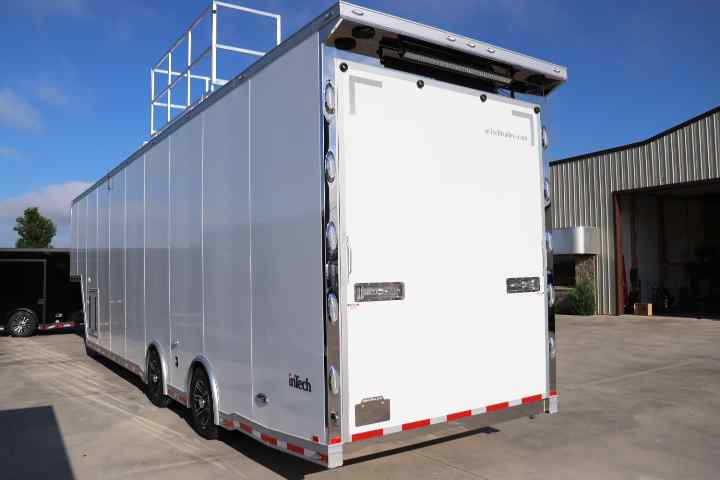 inTech Gooseneck Trailer
