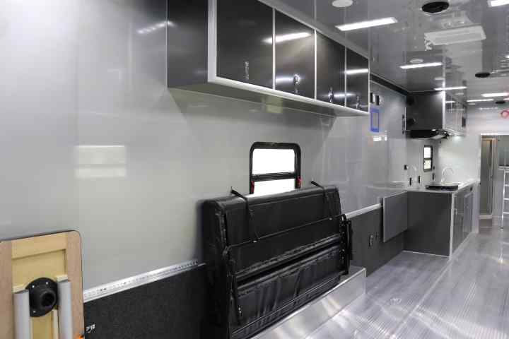inTech Gooseneck Trailer