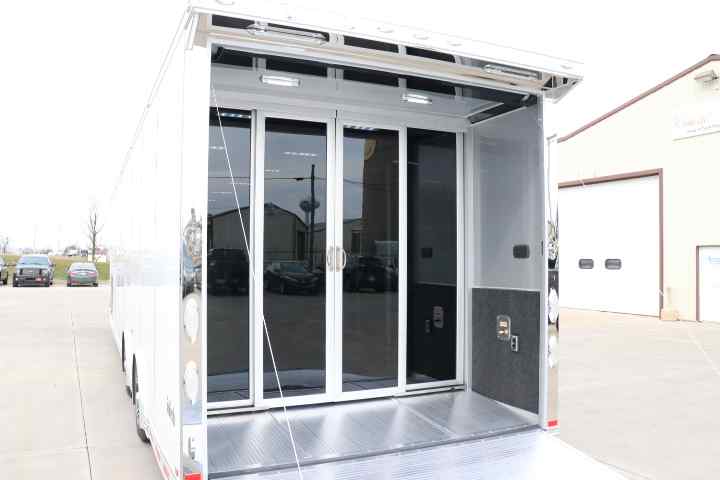 inTech Gooseneck Trailer