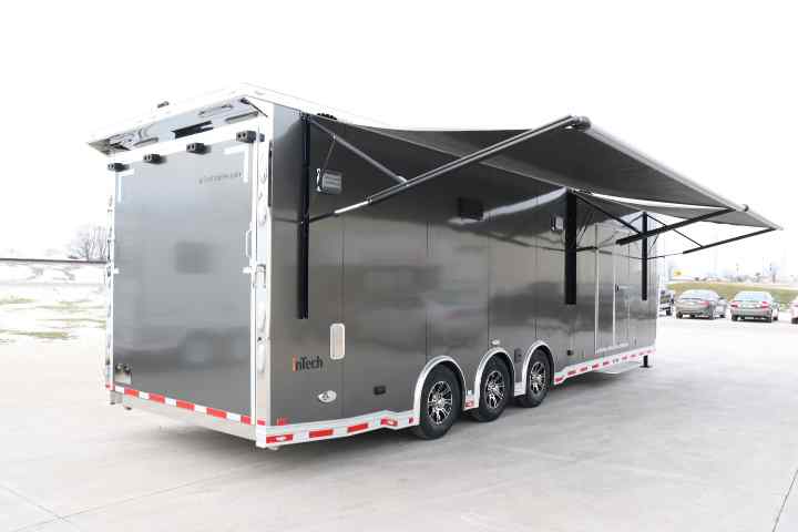 inTech Gooseneck Trailer