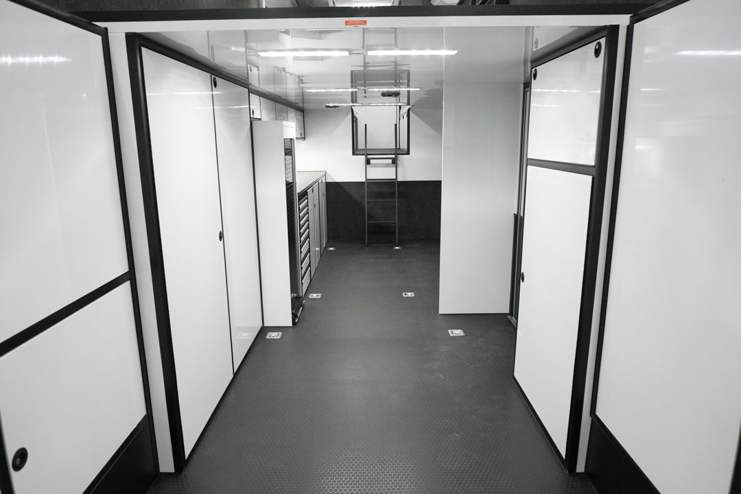 inTech Gooseneck Trailer