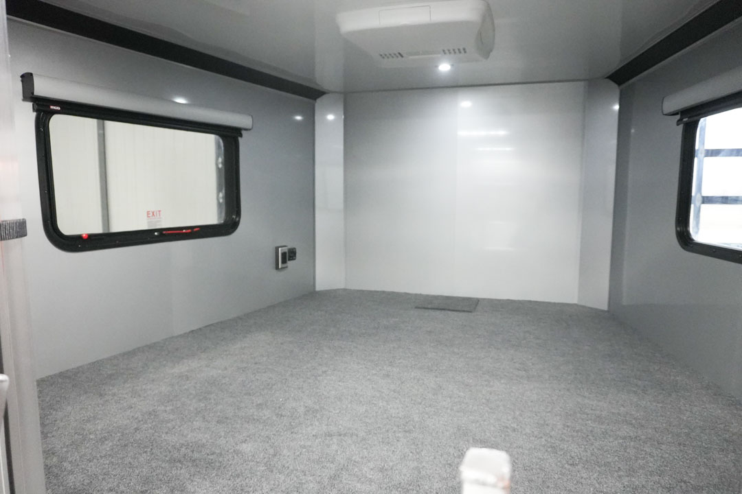 inTech Gooseneck Trailer